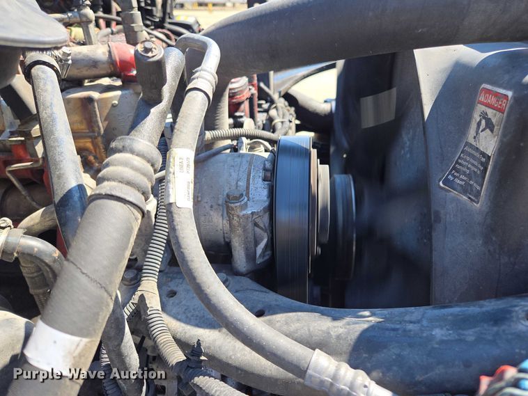 image for item EM0636 2013 Freightliner Business Class M2 semi truck