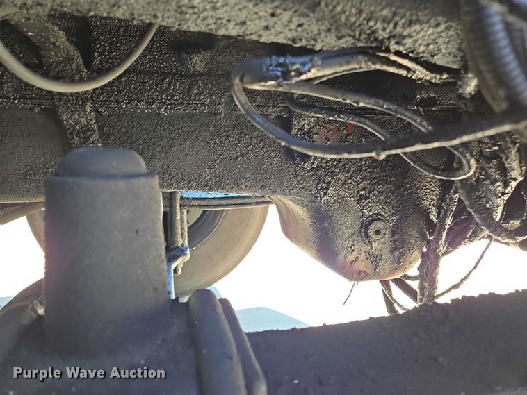 image for item EM0636 2013 Freightliner Business Class M2 semi truck