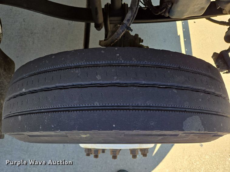 image for item EM0636 2013 Freightliner Business Class M2 semi truck