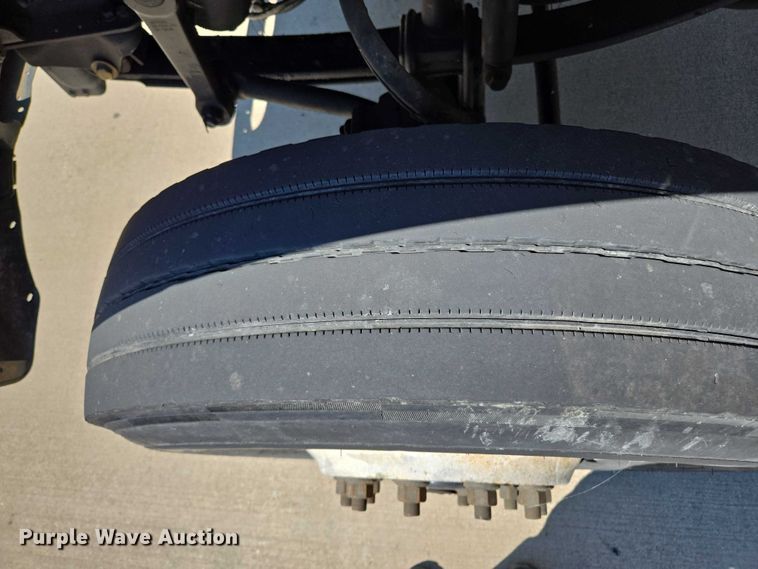 image for item EM0636 2013 Freightliner Business Class M2 semi truck