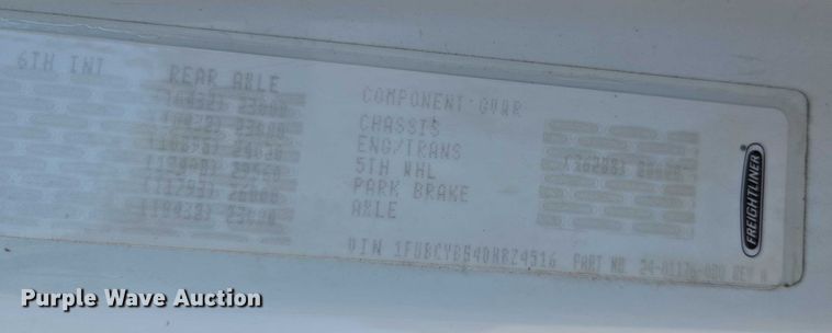 image for item EM0636 2013 Freightliner Business Class M2 semi truck