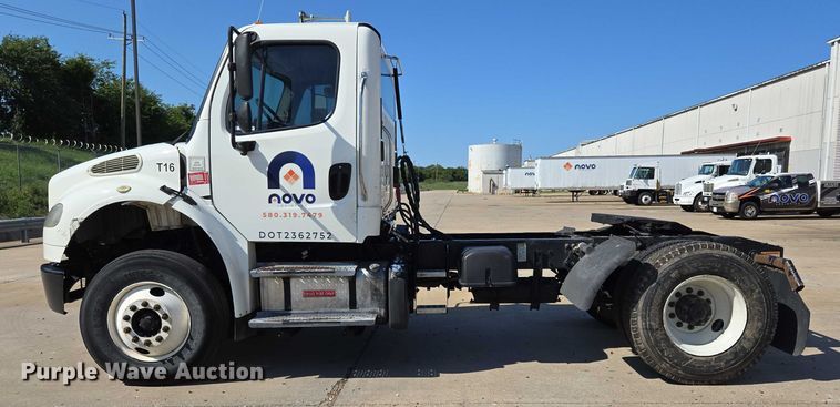 image for item EM0638 2013 Freightliner Business Class M2 semi truck