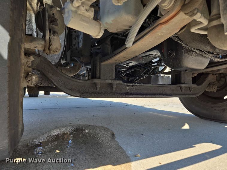 image for item EM0638 2013 Freightliner Business Class M2 semi truck