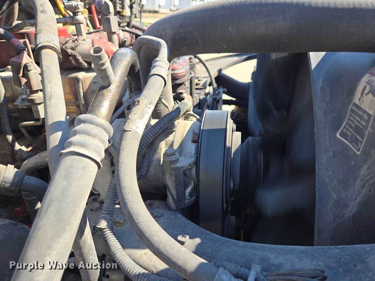 image for item EM0638 2013 Freightliner Business Class M2 semi truck