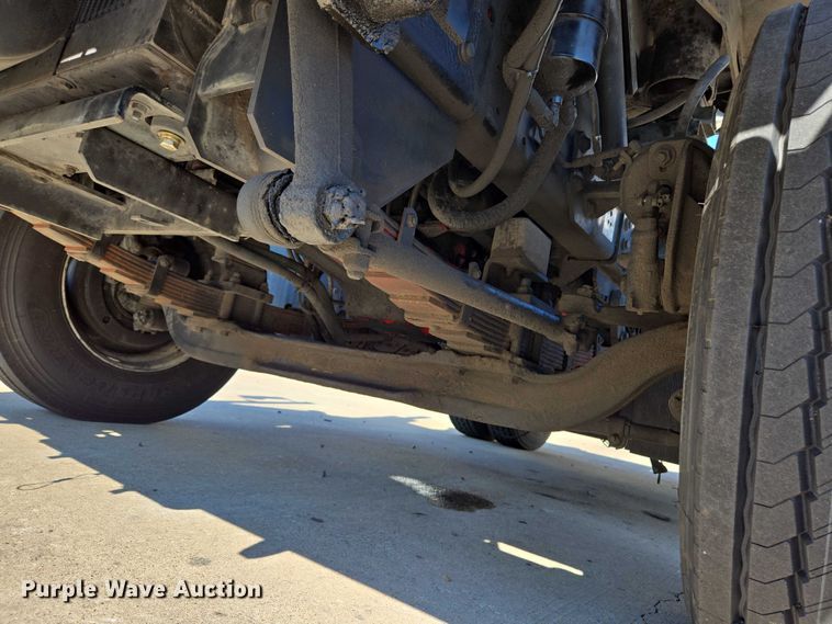 image for item EM0640 2017 Capacity Sabre 5 yard truck