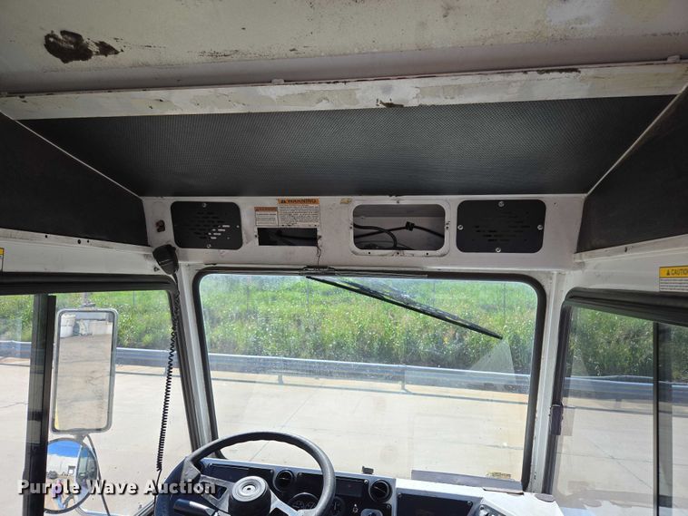 image for item EM0640 2017 Capacity Sabre 5 yard truck