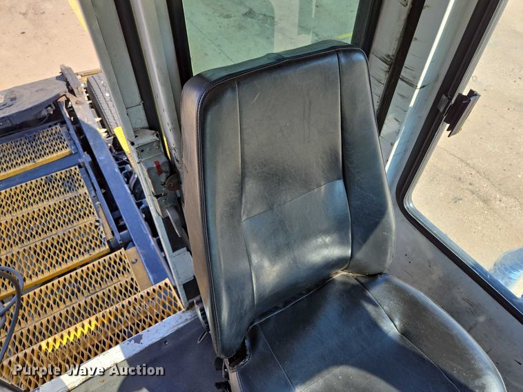 image for item EM0640 2017 Capacity Sabre 5 yard truck