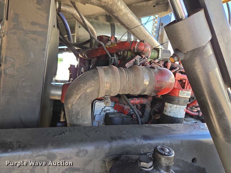 image for item EM0640 2017 Capacity Sabre 5 yard truck