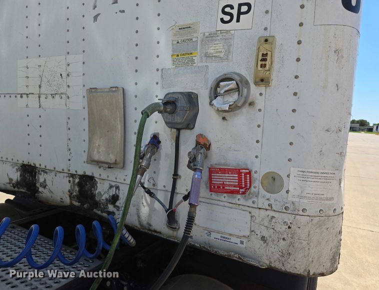 image for item EM0641 2006 Lufkin TFV-CL-110 dry van trailer