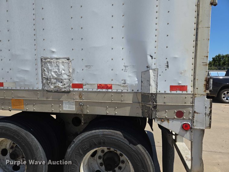 image for item EM0641 2006 Lufkin TFV-CL-110 dry van trailer