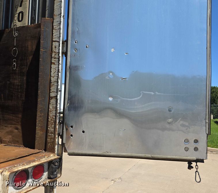 image for item EM0641 2006 Lufkin TFV-CL-110 dry van trailer