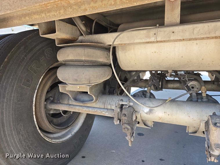 image for item EM0641 2006 Lufkin TFV-CL-110 dry van trailer