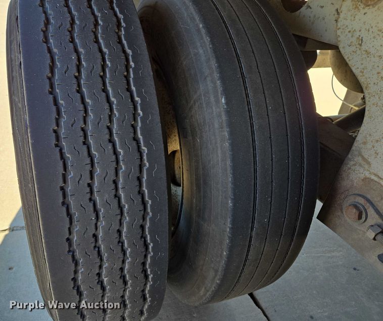 image for item EM0641 2006 Lufkin TFV-CL-110 dry van trailer