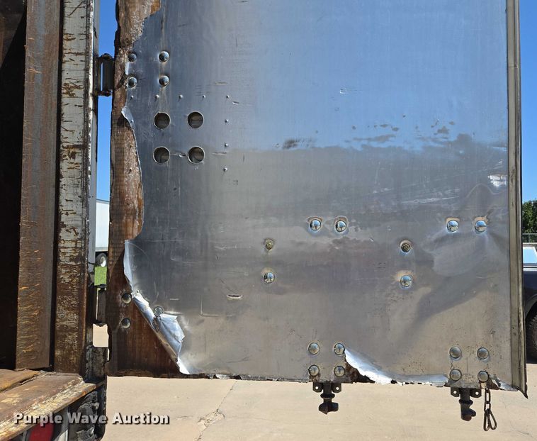 image for item EM0642 2006 Lufkin TFV-CL-110 dry van trailer