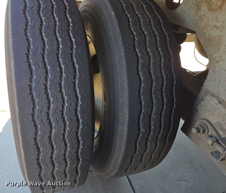 image for item EM0642 2006 Lufkin TFV-CL-110 dry van trailer