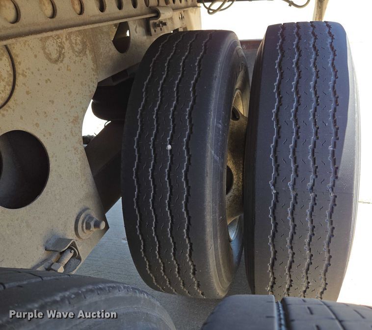 image for item EM0642 2006 Lufkin TFV-CL-110 dry van trailer