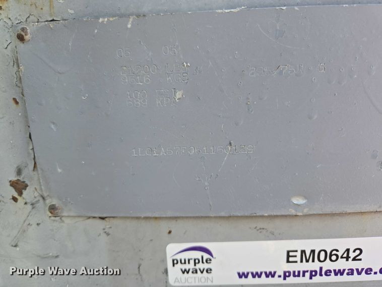 image for item EM0642 2006 Lufkin TFV-CL-110 dry van trailer