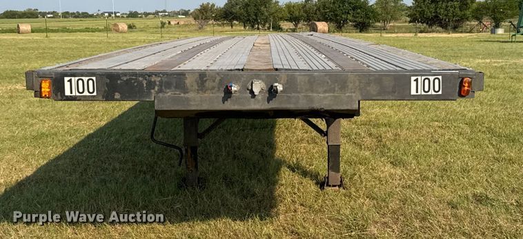image for item EM8066 1995 Utility  flatbed trailer