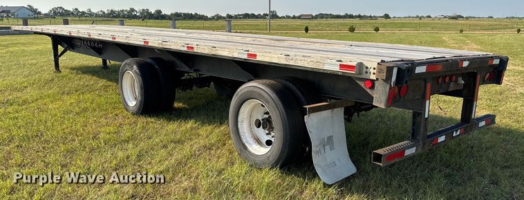 image for item EM8066 1995 Utility  flatbed trailer