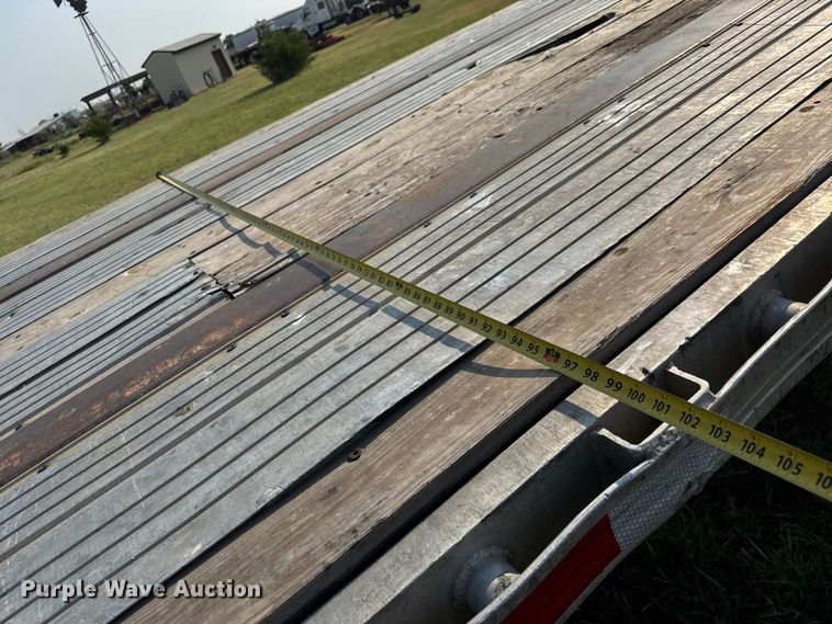 image for item EM8066 1995 Utility  flatbed trailer