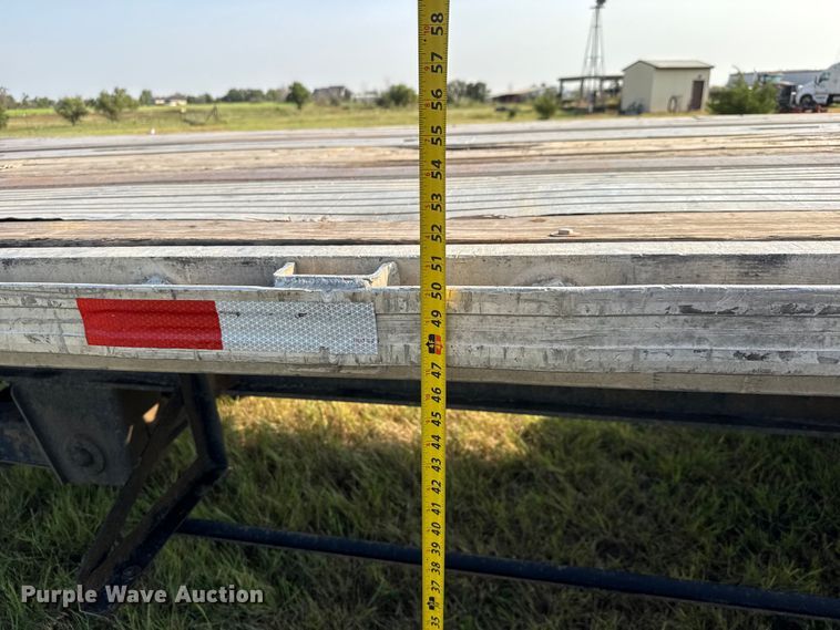 image for item EM8066 1995 Utility  flatbed trailer