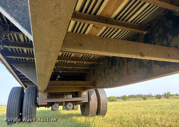 image for item EM8066 1995 Utility  flatbed trailer