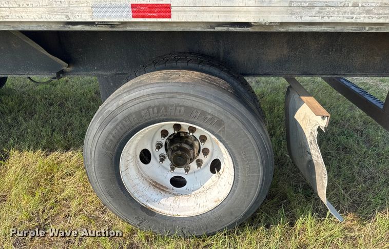 image for item EM8066 1995 Utility  flatbed trailer