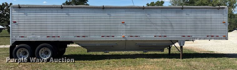 image for item EN5582 1997 Timpte Super Hopper grain trailer