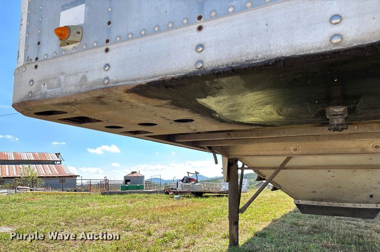 image for item EN5582 1997 Timpte Super Hopper grain trailer