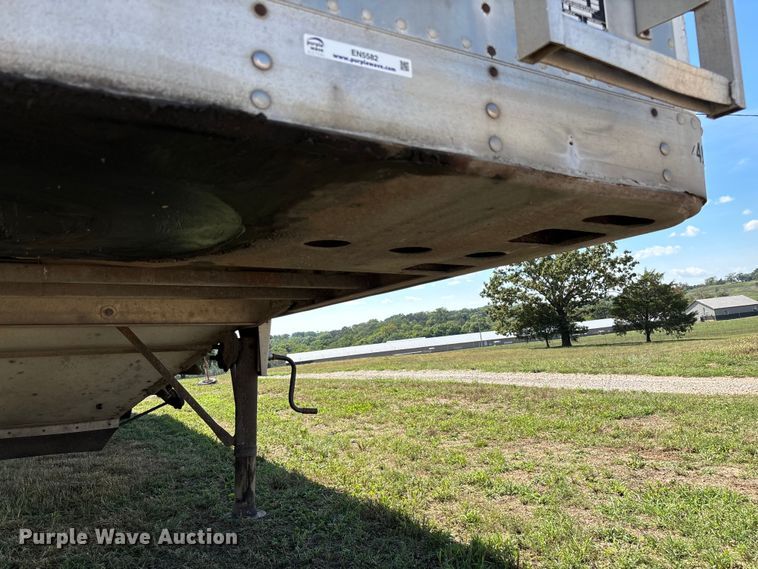 image for item EN5582 1997 Timpte Super Hopper grain trailer