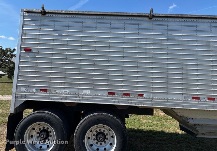 image for item EN5582 1997 Timpte Super Hopper grain trailer