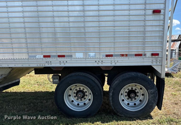 image for item EN5582 1997 Timpte Super Hopper grain trailer