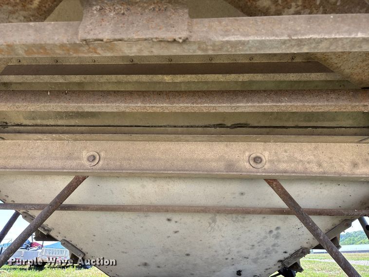 image for item EN5582 1997 Timpte Super Hopper grain trailer