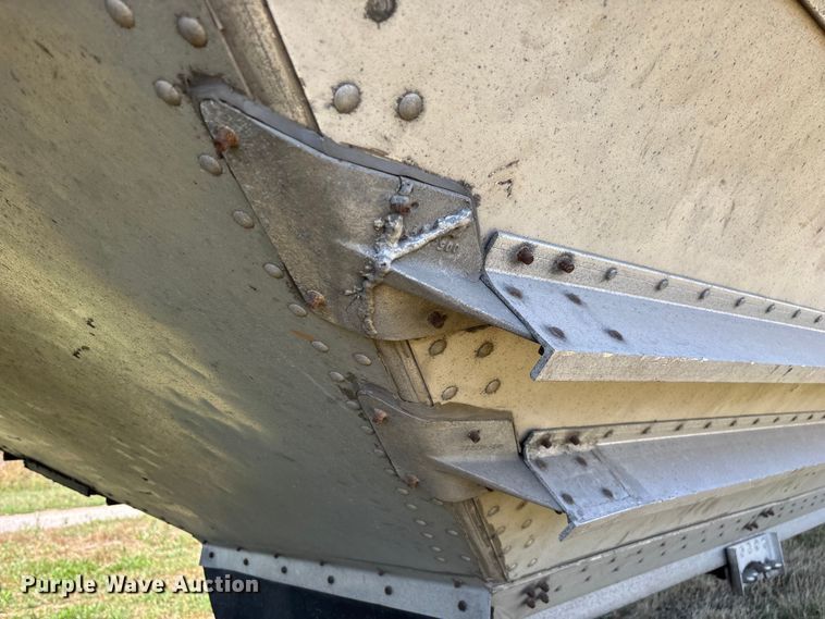 image for item EN5582 1997 Timpte Super Hopper grain trailer