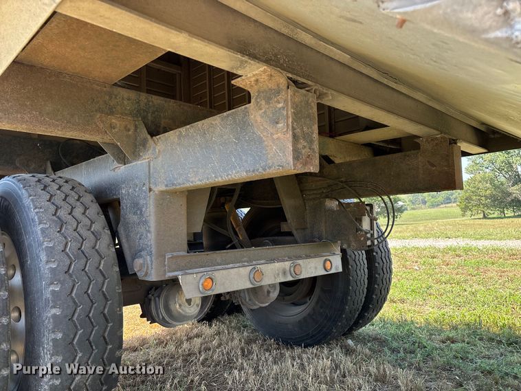 image for item EN5582 1997 Timpte Super Hopper grain trailer