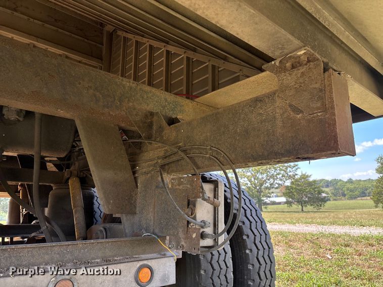 image for item EN5582 1997 Timpte Super Hopper grain trailer