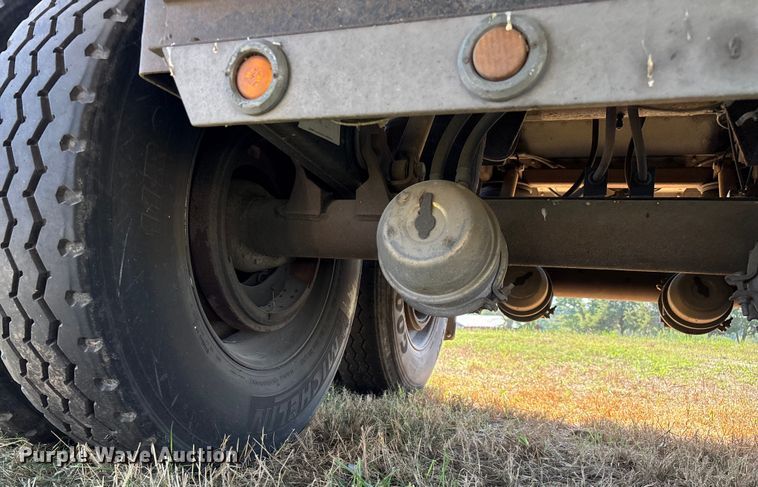 image for item EN5582 1997 Timpte Super Hopper grain trailer