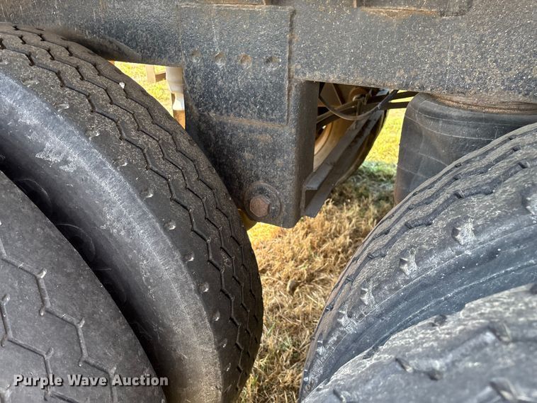 image for item EN5582 1997 Timpte Super Hopper grain trailer