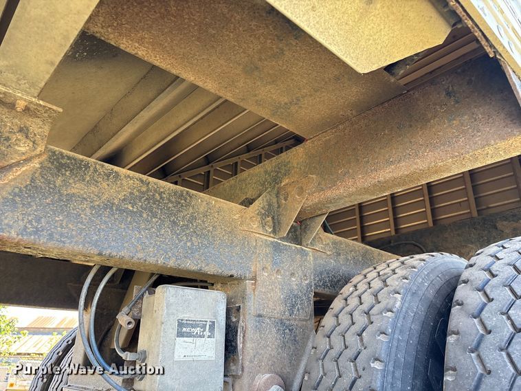 image for item EN5582 1997 Timpte Super Hopper grain trailer