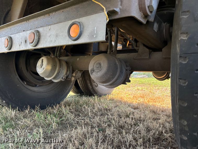 image for item EN5582 1997 Timpte Super Hopper grain trailer