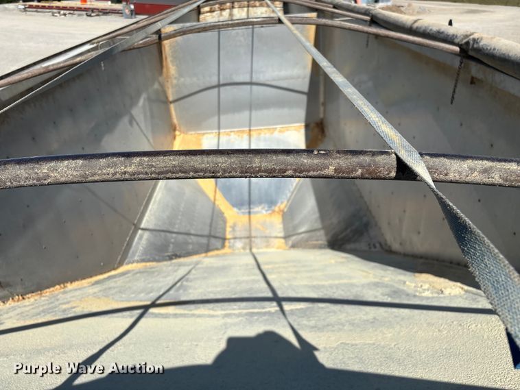 image for item EN5582 1997 Timpte Super Hopper grain trailer