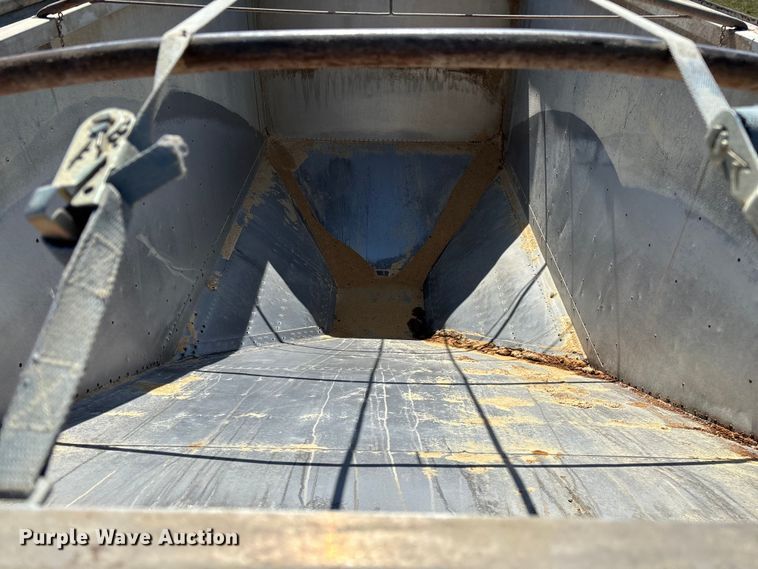 image for item EN5582 1997 Timpte Super Hopper grain trailer