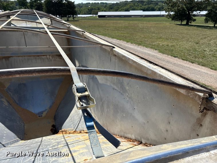 image for item EN5582 1997 Timpte Super Hopper grain trailer