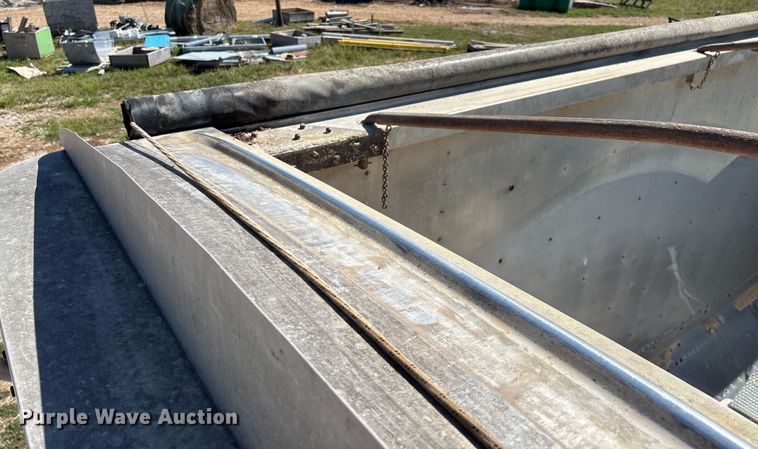 image for item EN5582 1997 Timpte Super Hopper grain trailer