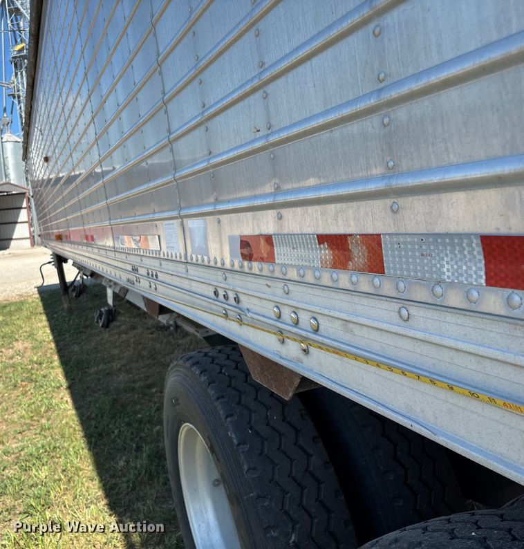 image for item EN5582 1997 Timpte Super Hopper grain trailer