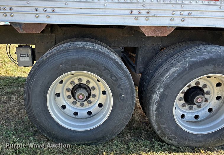 image for item EN5582 1997 Timpte Super Hopper grain trailer