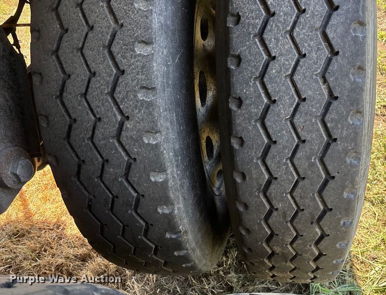 image for item EN5582 1997 Timpte Super Hopper grain trailer