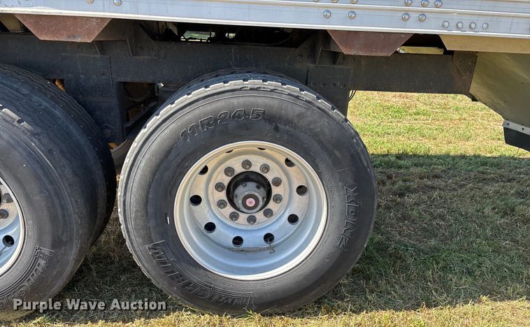 image for item EN5582 1997 Timpte Super Hopper grain trailer