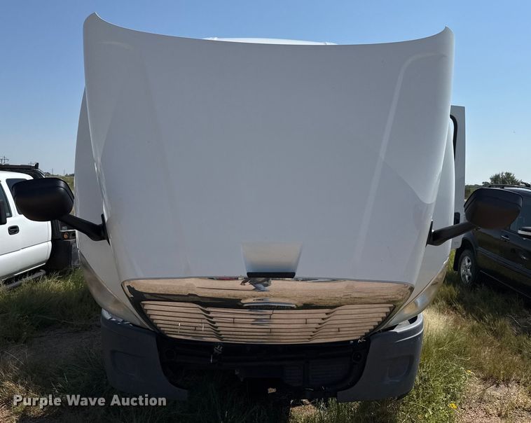 image for item EP0517 2013 Freightliner Cascadia  semi truck