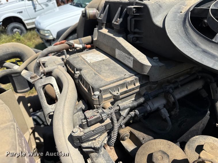 image for item EP0517 2013 Freightliner Cascadia  semi truck